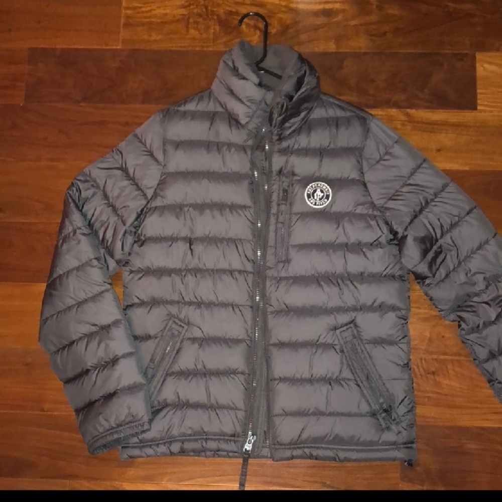 Grey puffer jacket